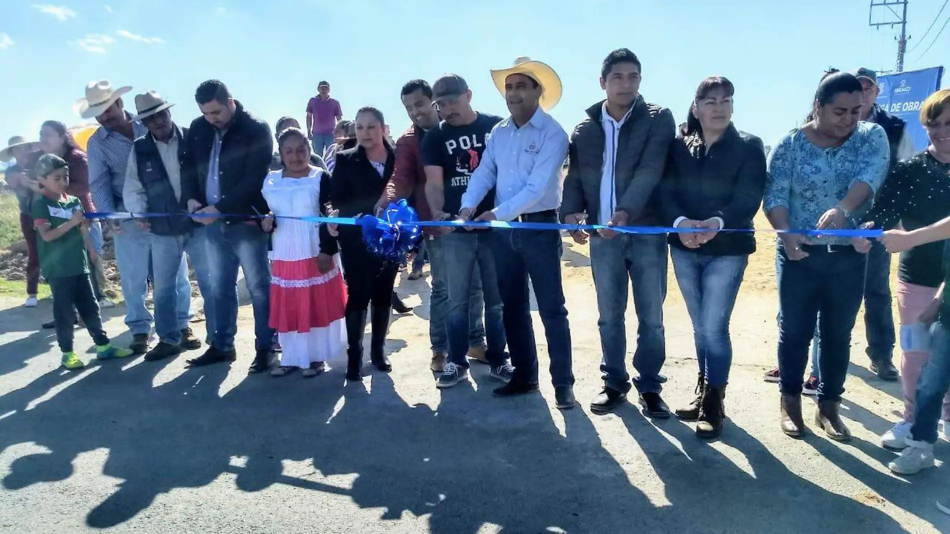 Rosendo Anaya entregó la pavimentación del camino San Martín a El Rincón.